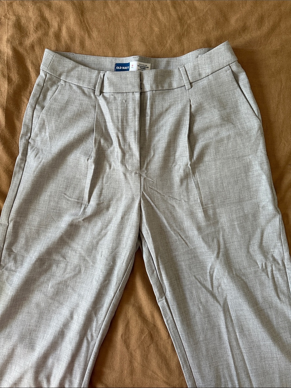 Old Navy Light Gray Pleated Dress Pants